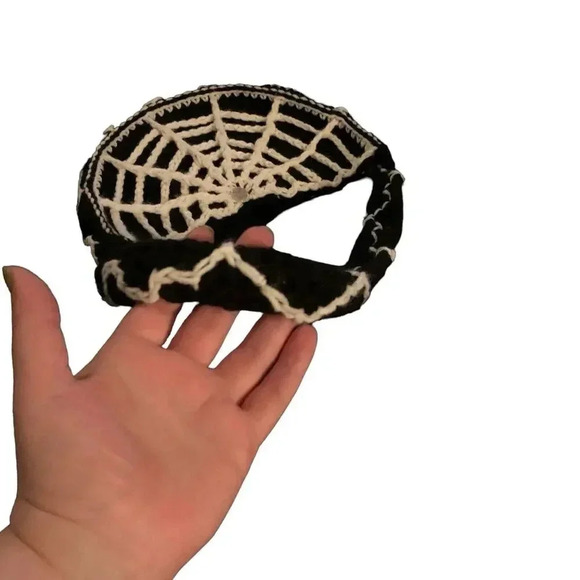 Crochet Spiderweb Halloween Handbag Purse Black White Shoulder Strap Spooky Goth - Picture 3 of 6